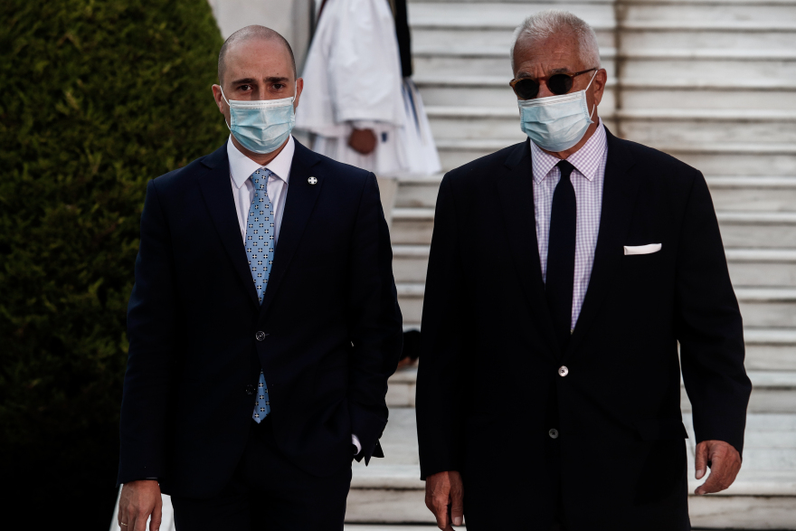 Δεξίωση στο Προεδρικό: Τα πηγαδάκια, το πολιτικό παρασκήνιο και οι στυλιστικές επιλογές 