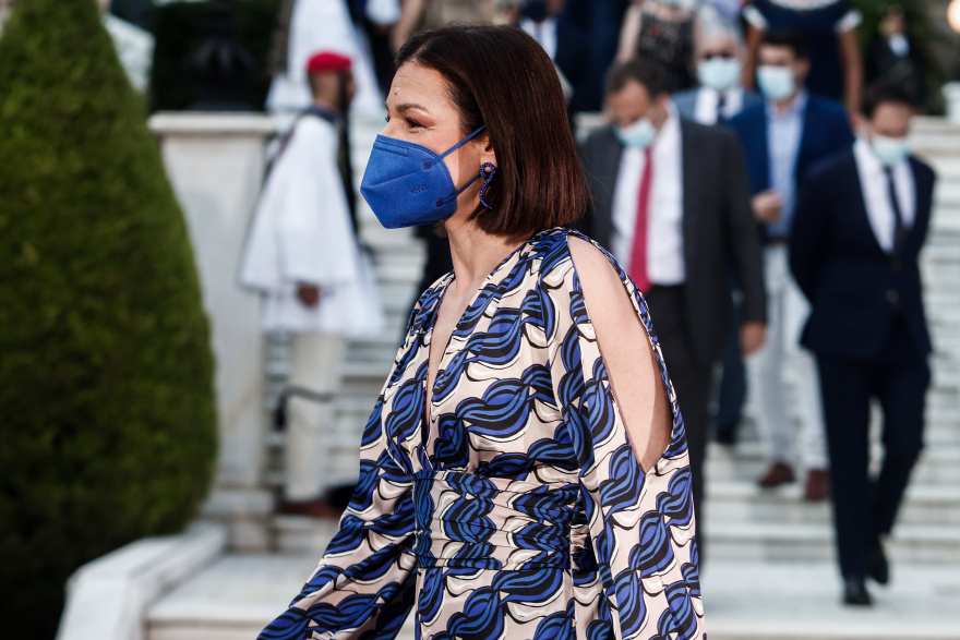 Δεξίωση στο Προεδρικό: Τα πηγαδάκια, το πολιτικό παρασκήνιο και οι στυλιστικές επιλογές 