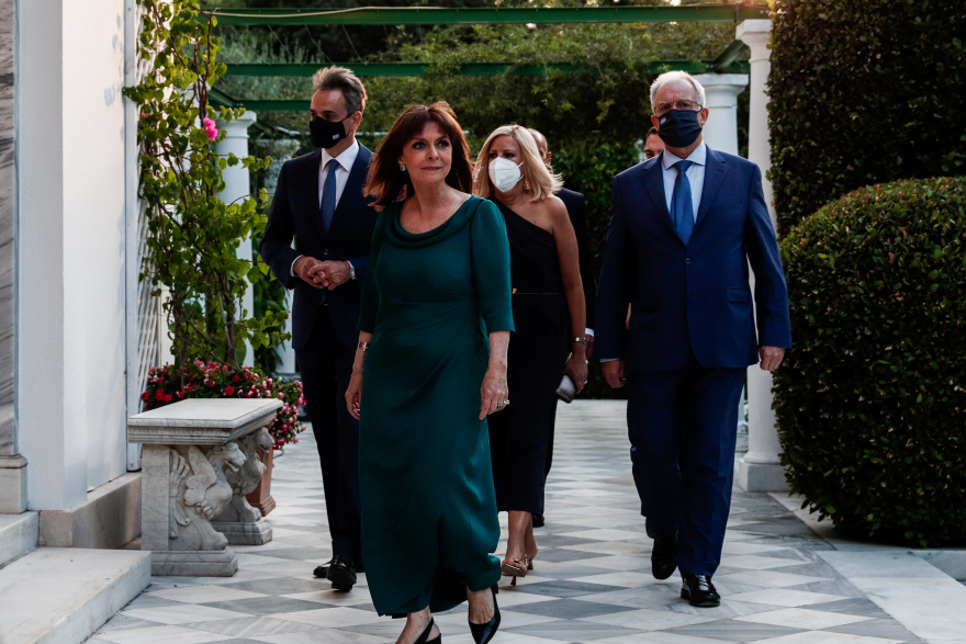 Μήνυμα Σακελλαροπούλου για την 47η επέτειο της μεταπολίτευσης: Η Ελλάδα  δεν πρόκειται να δεχθεί τετελεσμένα για την Κύπρο