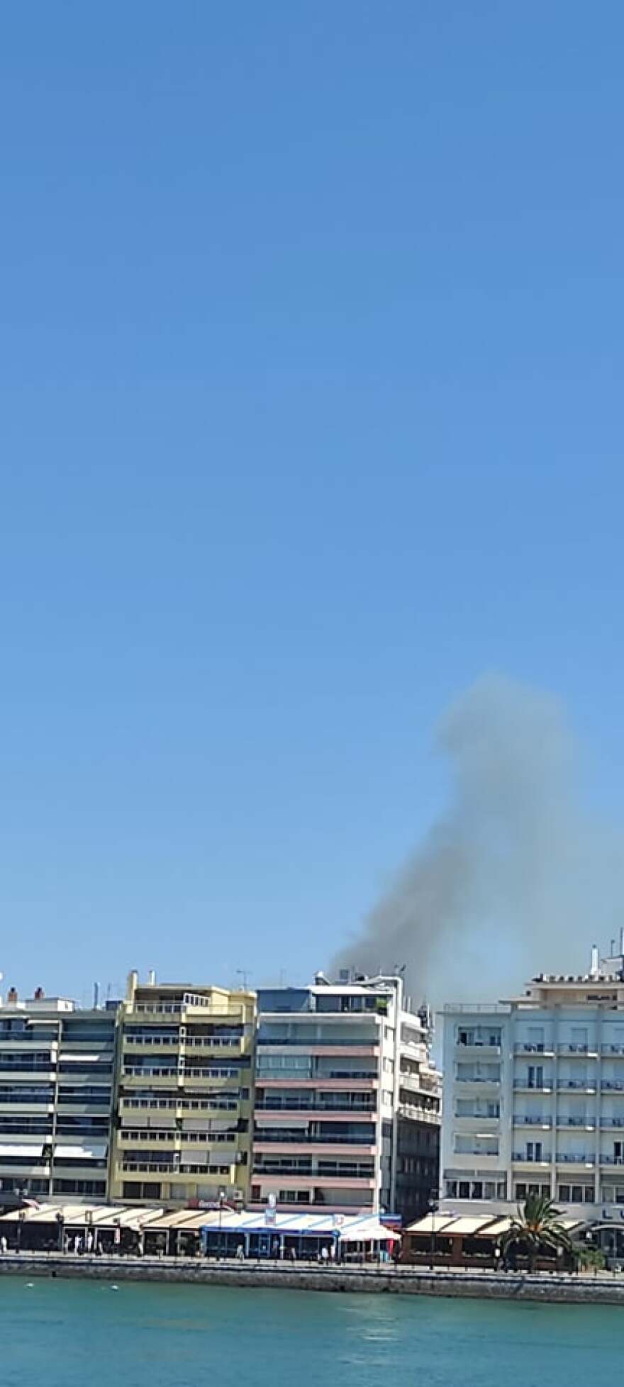 Συνεχίζεται η μάχη με τη φωτιά στο Αραχναίο Αργολίδας - Δείτε βίντεο και φωτογραφίες