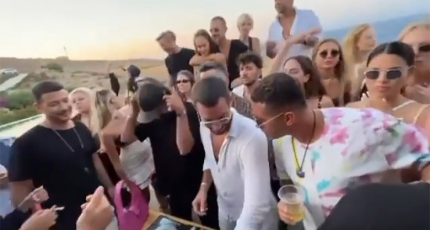 Μύκονος: «Κορωνοπάρτι» Ισραηλινών σε πολυτελή βίλα - Δείτε βίντεο και φωτογραφίες