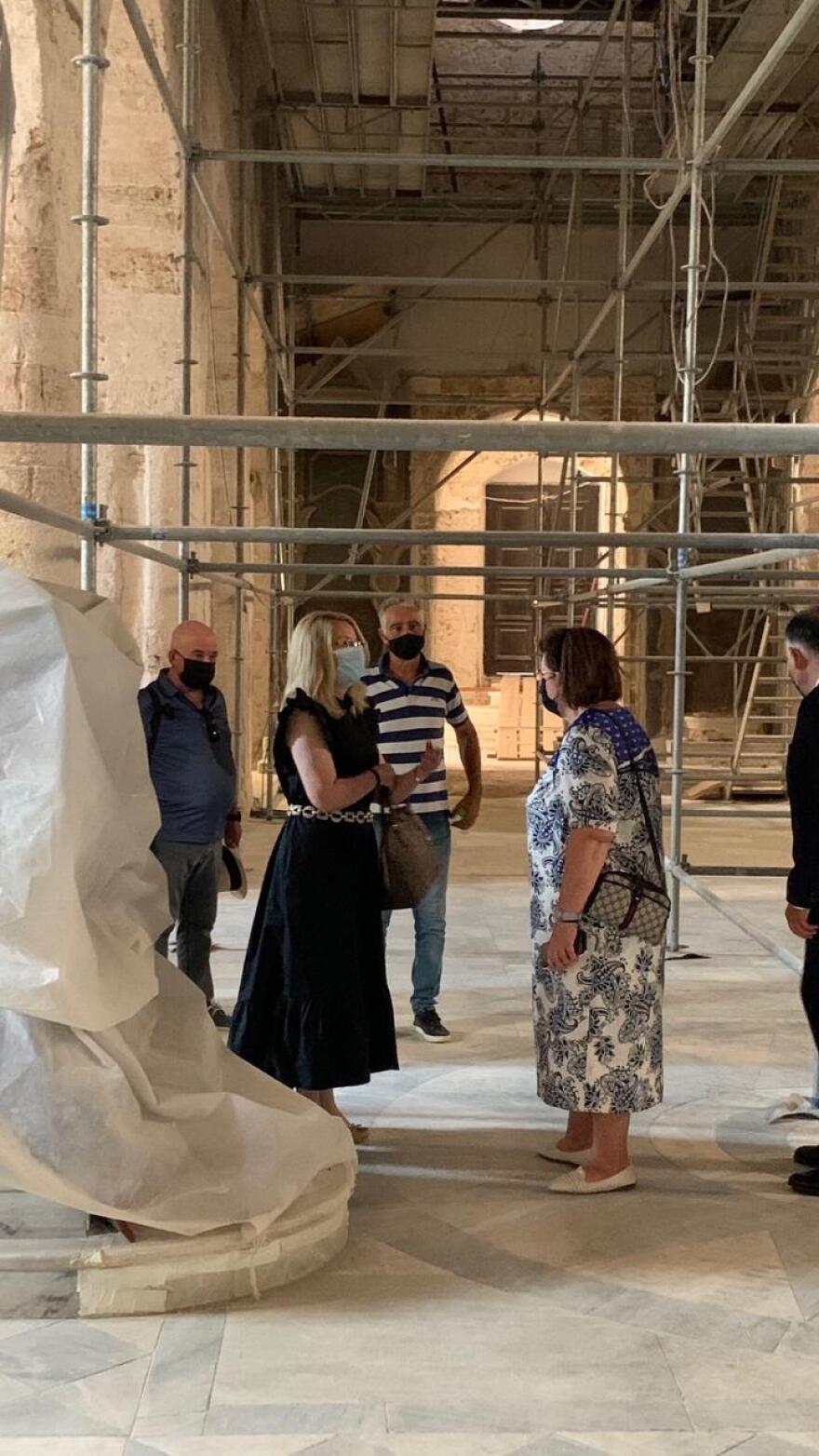 Μενδώνη: Προτεραιότητα η σύνδεση της Άνω και Κάτω Πόλης της Μονεμβασίας με αναβατόριο