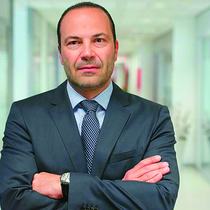 Πάνος Γερμανός - Κώστας Καραφωτάκης: «Δαγκώνεις χέρι που σε ταΐζει εκατομμύρια;»