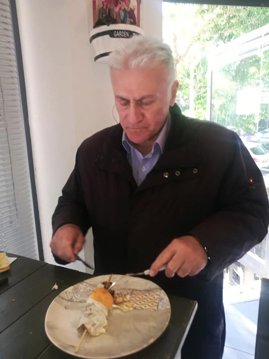 Βέφα Αλεξιάδου: Στα δικαστήρια για μία... μαγειρίτσα