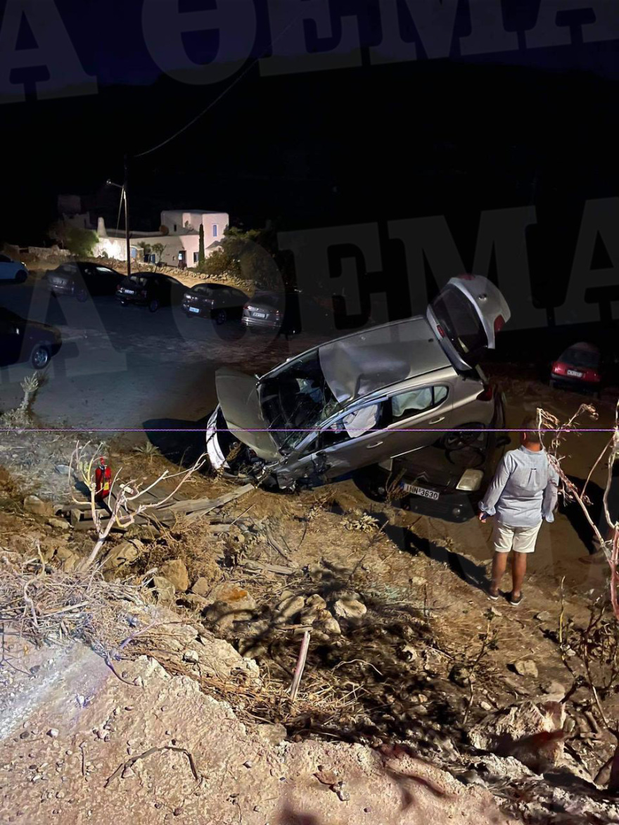 Μύκονος: Σοκαριστικές εικόνες από την Ψαρού  - Μεθυσμένος οδηγός τα έκανε γυαλιά-καρφιά