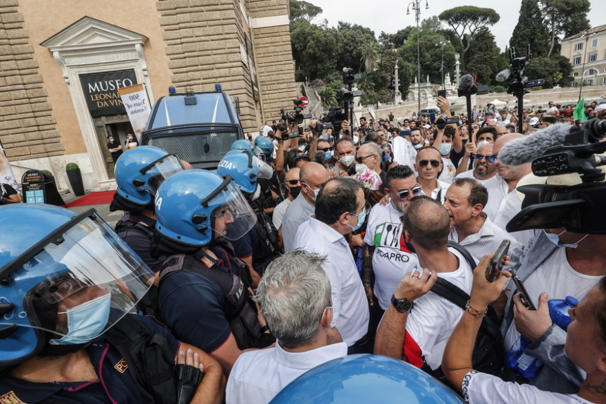 Ιταλία: Κινητοποιήσεις κατά του «πράσινου πάσου» στη Ρώμη