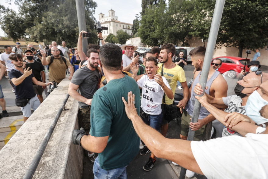 Ιταλία: Κινητοποιήσεις κατά του «πράσινου πάσου» στη Ρώμη