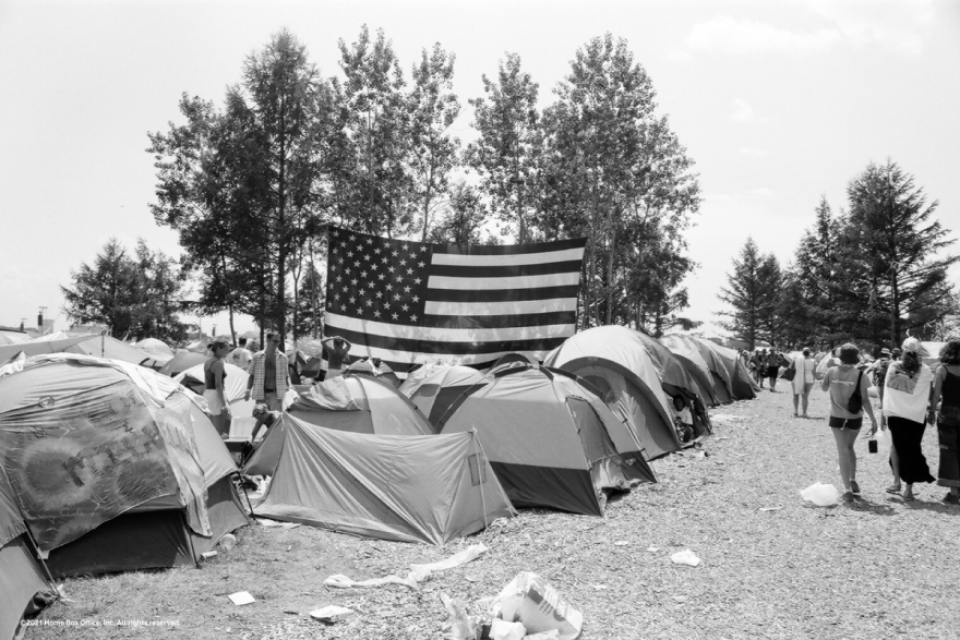 “Music Box: Woodstock 99” ή τι έγινε στο διαβόητο φεστιβάλ του θυμού