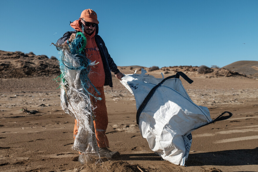 Typhoon Project: Απορρίμματα 57 τόνων καθάρισε ο «Τυφώνας» από 206 ακτές της Λήμνου