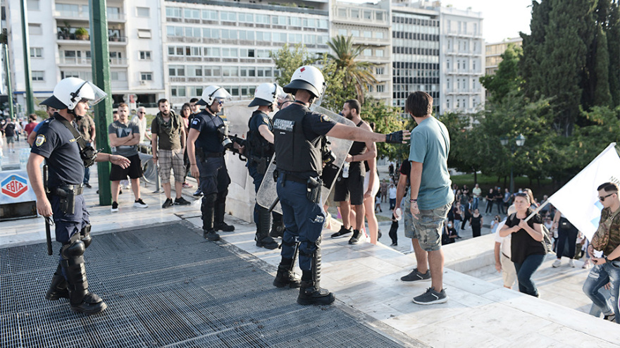 Νέες συγκεντρώσεις αντιεμβολιαστών σε Αθήνα, Θεσσαλονίκη και Πάτρα - Δείτε βίντεο και φωτογραφίες