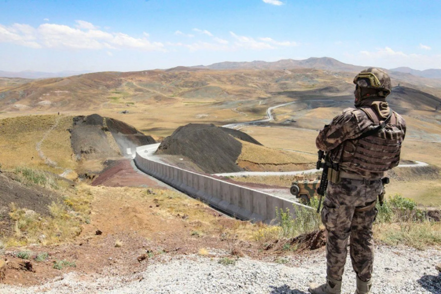 Η Τουρκία στήνει φράκτη μήκους 295 χιλιομέτρων στα σύνορα με το Ιράν