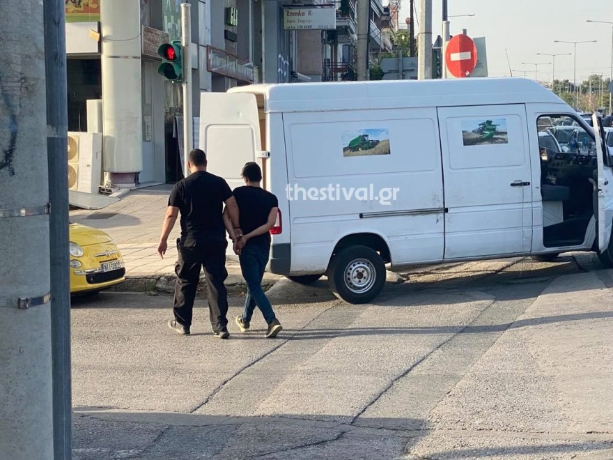 Θεσσαλονίκη: Κινηματογραφική καταδίωξη λαθροδιακινητή - Τρεις συλλήψεις (βίντεο - φωτογραφίες)