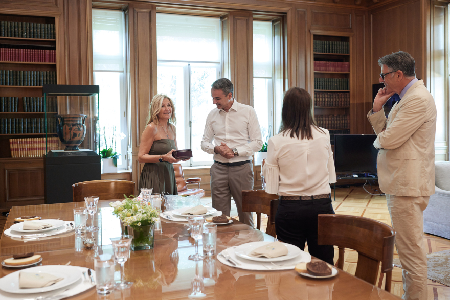Κυριάκος και Μαρέβα Μητσοτάκη γευμάτισαν με την αναπληρώτρια Κυβερνήτη της Καλιφόρνια, Ελένη Τσακοπούλου - Κουναλάκη   