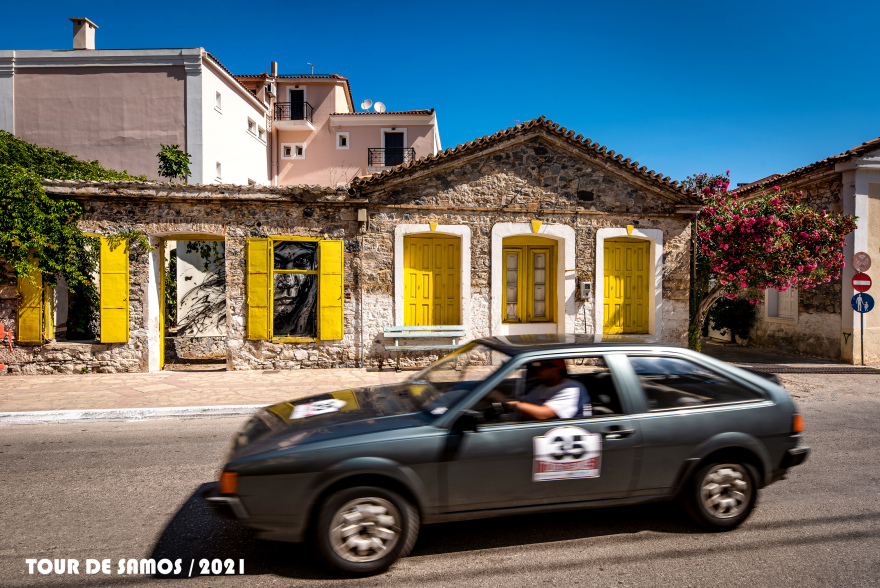 Tour de Samos 2021: Πραγματοποιήθηκε για τρίτη φορά η παρέλαση ιστορικών αυτοκινήτων στη Σάμο