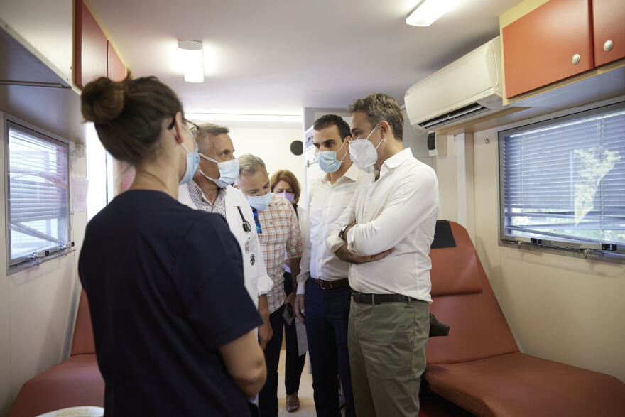 Μητσοτάκης από το Ρέθυμνο: Το εμβόλιο είναι ασφαλές, δεν έχει παρενέργειες - Σπεύστε όλοι να εμβολιαστείτε