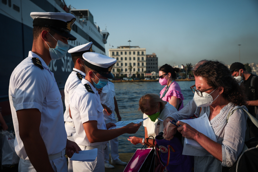Αυξημένη η κίνηση στα λιμάνια της Αττικής - Εντατικοί οι έλεγχοι