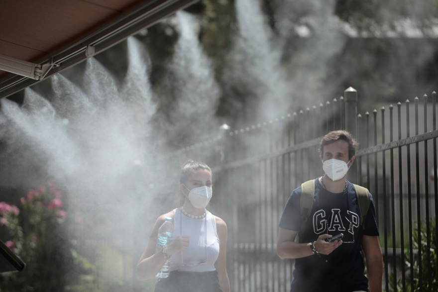 Καιρός - Ακραίος καύσωνας διαρκείας: Σε ποιες περιοχές θα δούμε 46άρια τη Δευτέρα - Νέοι χάρτες