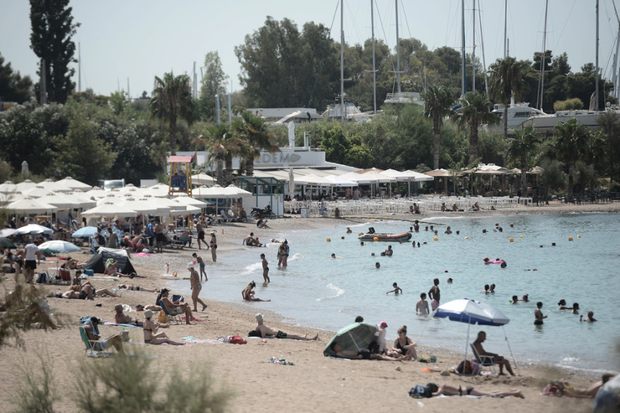 Καιρός - Ακραίος καύσωνας διαρκείας: Σε ποιες περιοχές θα δούμε 46άρια τη Δευτέρα - Νέοι χάρτες