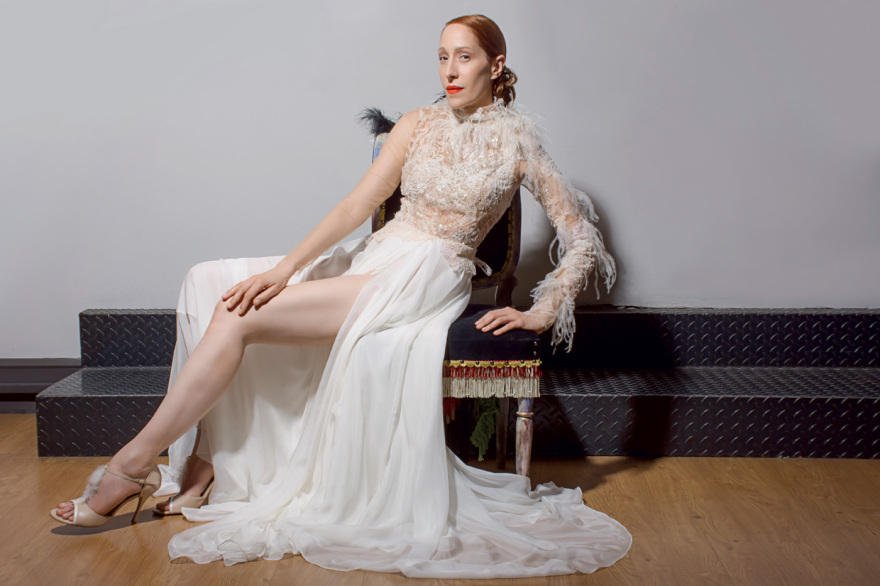 Κόρα Καρβούνη: Η σταρ της διπλανής πόρτας