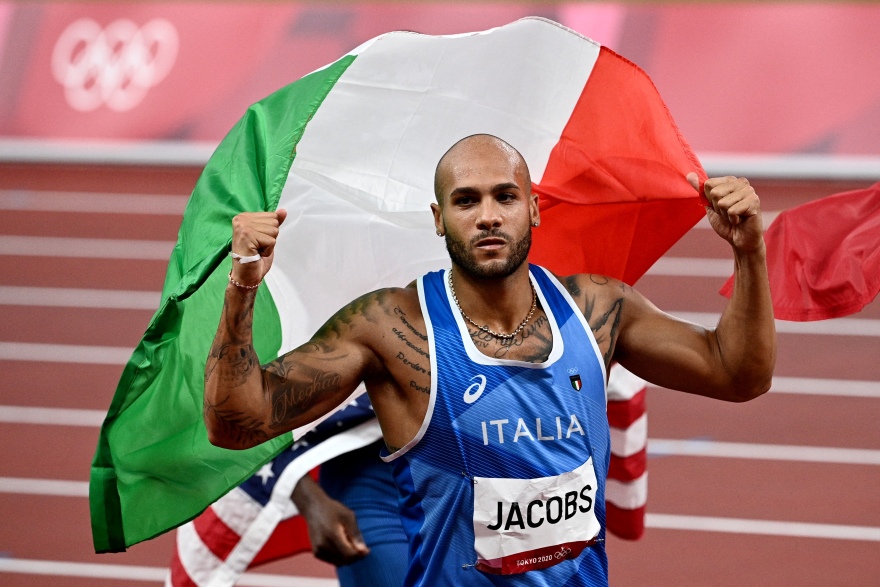 Ο Τζέικομπς ταχύτερος άνθρωπος στον πλανήτη: Χρυσός Ολυμπιονίκης με 9.80 στα 100 μέτρα - Δείτε σε βίντεο την κούρσα