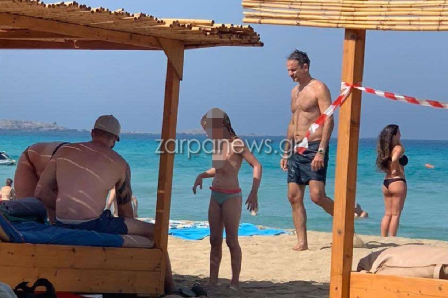 Μητσοτάκης: Για μπάνιο στα Φαλάσαρνα των Χανίων – Δείτε φωτογραφίες