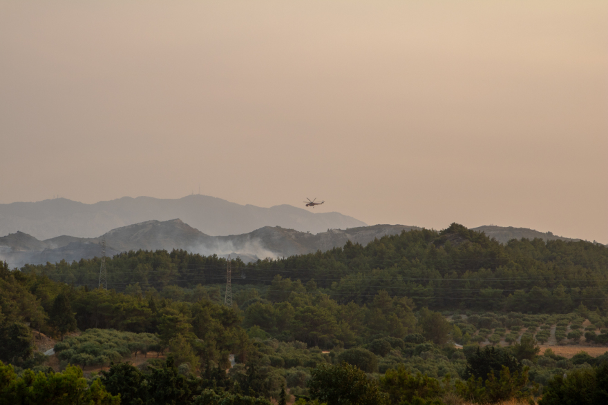 Φωτιά στη Ρόδο: Σε ύφεση όλα τα μέτωπα - Εκτιμήσεις ότι κάηκαν 7000 στρέμματα