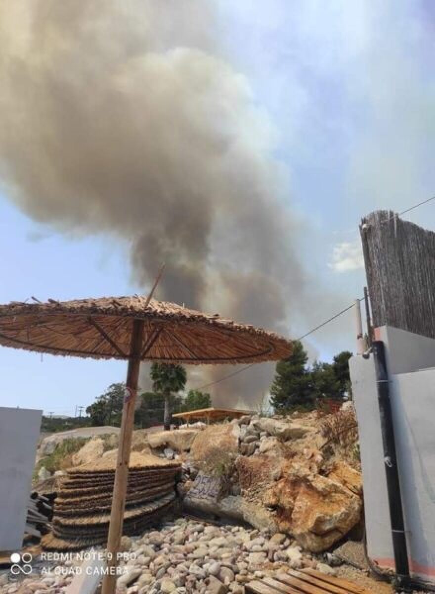 Μεγάλες φωτιές σε Μάνη, Μεσσηνία και Εύβοια: Απομακρύνθηκαν κάτοικοι - Μάχη με τις αναζωπυρώσεις