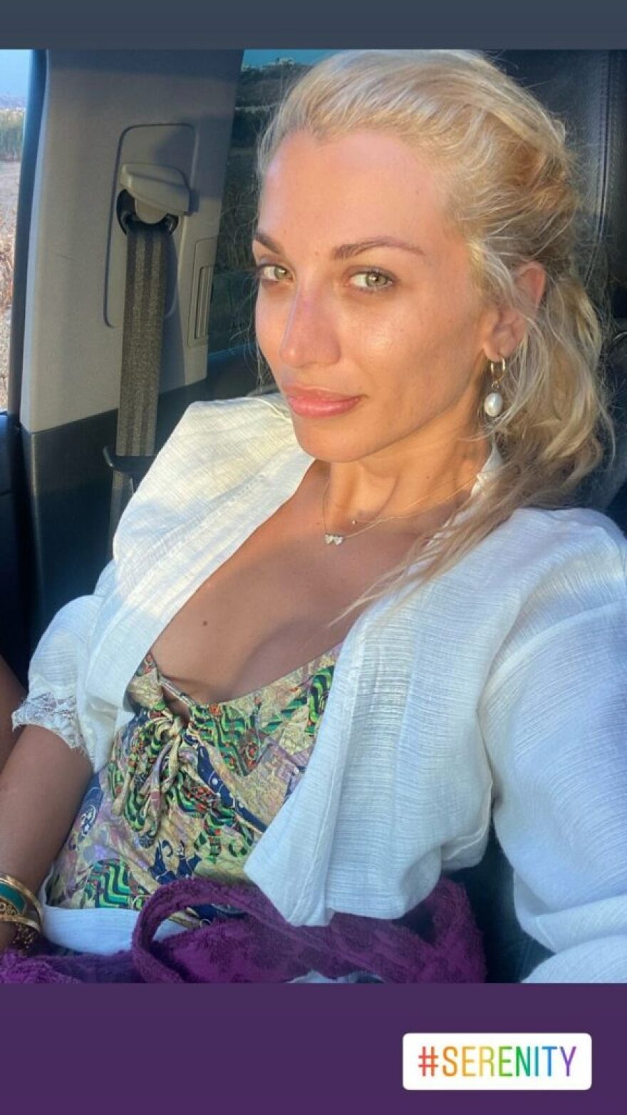 Κωνσταντίνα Σπυροπούλου: Η παρουσιάστρια ποζάρει στις διακοπές της χωρίς ίχνος μακιγιάζ 