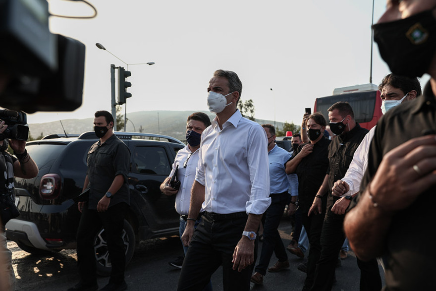 Φωτιά στη Βαρυμπόμπη - Μητσοτάκης: Οι κρίσιμες υποδομές άντεξαν - Τα σπίτια θα ξαναχτιστούν