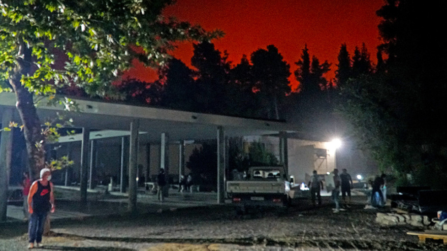 Δύσκολη η κατάσταση στην Αρχαία Ολυμπία: Μάχη για να σωθεί η Ολυμπιακή Ακαδημία από τις φλόγες