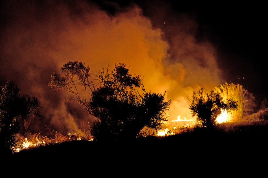 Δύσκολη η κατάσταση στην Αρχαία Ολυμπία: Μάχη για να σωθεί η Ολυμπιακή Ακαδημία από τις φλόγες