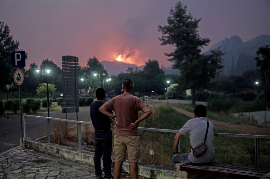 Δύσκολη η κατάσταση στην Αρχαία Ολυμπία: Μάχη για να σωθεί η Ολυμπιακή Ακαδημία από τις φλόγες