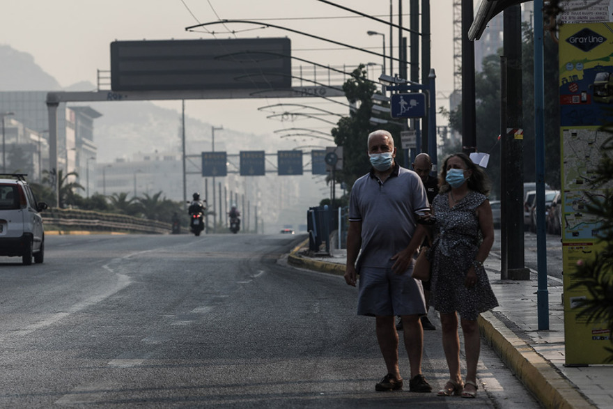 Καιρός: Εκρηκτικό κοκτέιλ καπνού και καύσωνα για τις επόμενες ημέρες - Τι πρέπει να προσέξετε