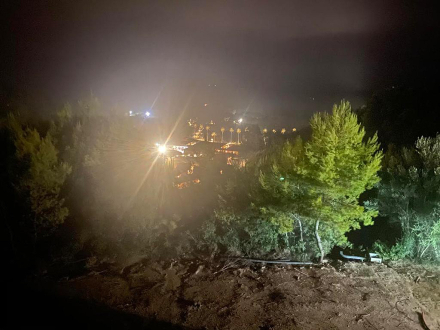 Φωτιά στην Αρχαία Ολυμπία: Στο σκοτάδι έχει βυθιστεί η περιοχή - Ηλεκτροδοτείται μόνο η Ολυμπιακή Ακαδημία -Δείτε φωτογραφίες