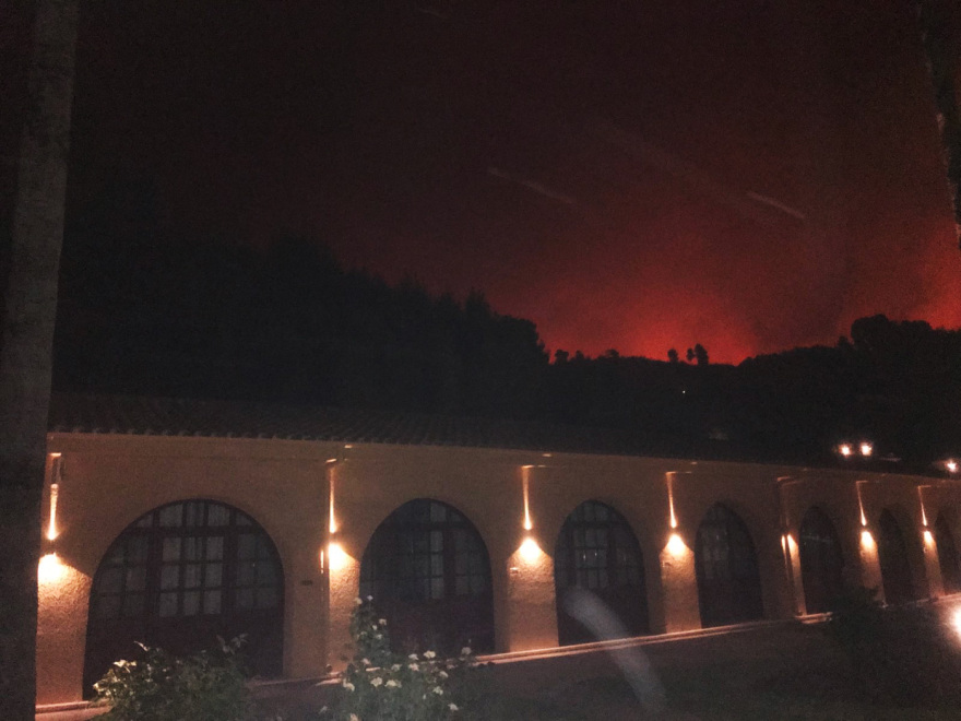 Δύσκολη η κατάσταση στην Αρχαία Ολυμπία: Μάχη για να σωθεί η Ολυμπιακή Ακαδημία από τις φλόγες