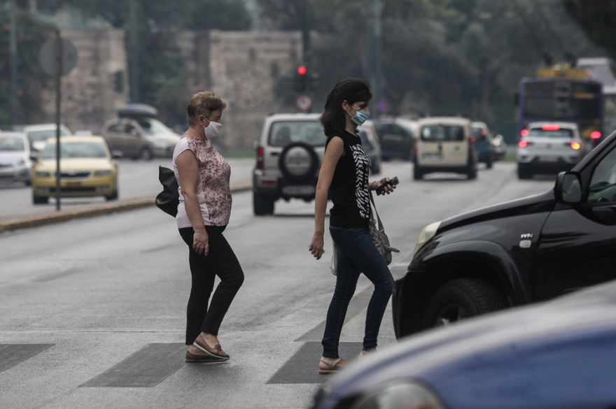 Αποπνικτική η ατμόσφαιρα στην Αττική - Πώς συνδέεται η συγκέντρωση μικροσωματιδίων με αύξηση  θανάτων 