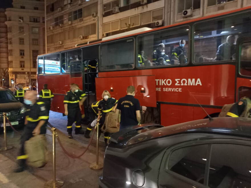 Πυρκαγιές: Στην Αθήνα οι 83 Γάλλοι πυροσβέστες – Δείτε φωτογραφίες