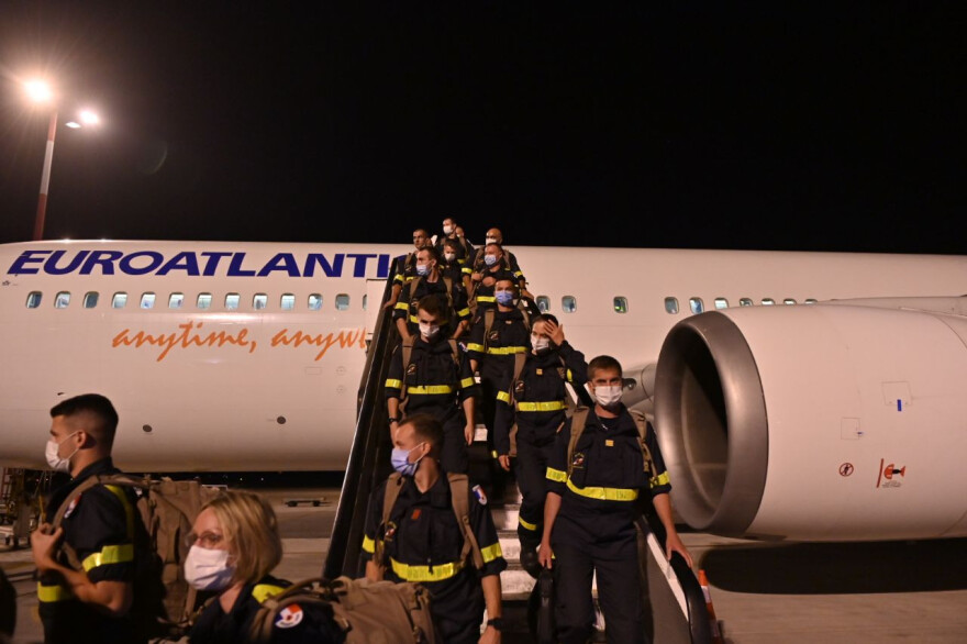 Πυρκαγιές: Στην Αθήνα οι 83 Γάλλοι πυροσβέστες – Δείτε φωτογραφίες