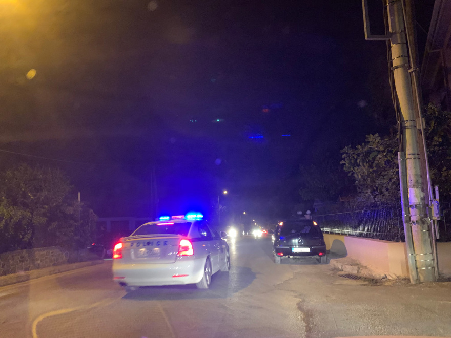 Νύχτα αγωνίας για τις φωτιές στην Αττική -  Εκκενώνονται Καπανδρίτι, Πολυδένδρι, Πευκόφυτο, Βόθωνας και οικισμός Ποντίων