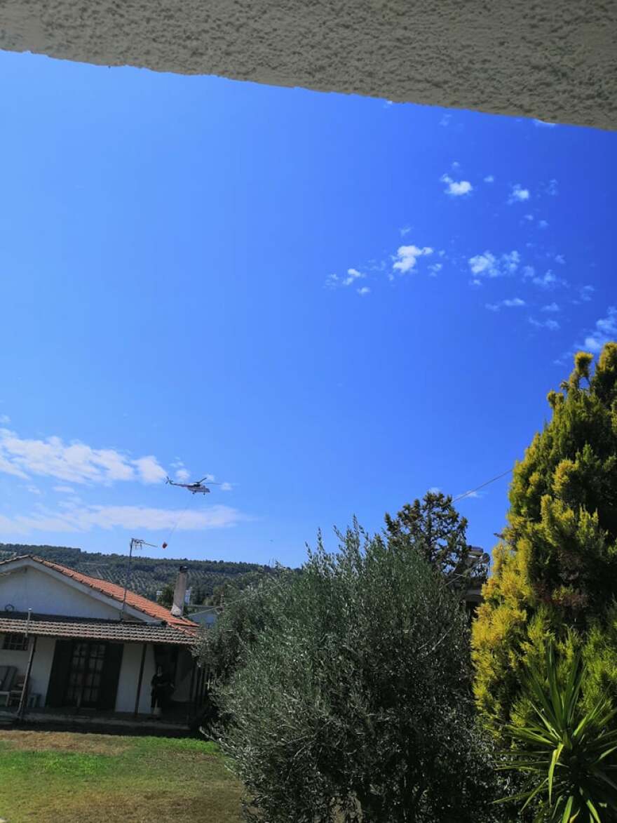 Πυρκαγιά στον Θεολόγο Φθιώτιδας – Ειδοποίηση για απομάκρυνση κατοίκων και στη Μαλεσίνα