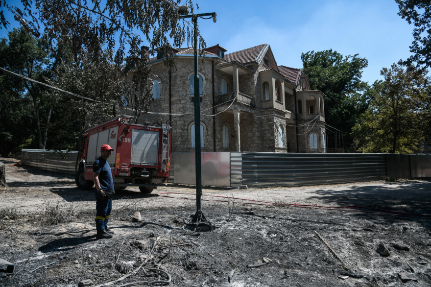 Φωτιά στην Αττική: Το μέγεθος της καταστροφής σε εικόνες