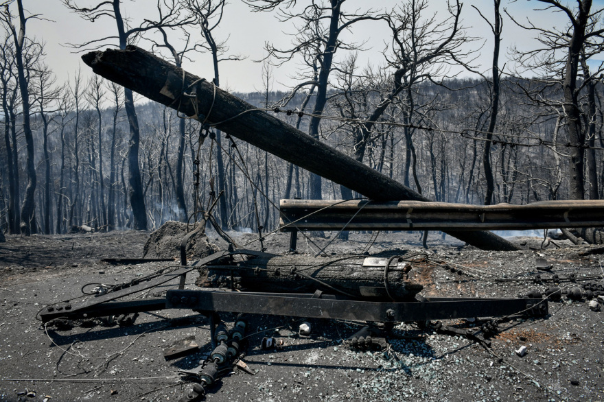 Φωτιά στην Αττική: Το μέγεθος της καταστροφής σε εικόνες