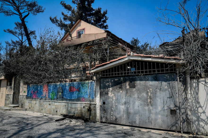 Φωτιά στην Αττική: Το μέγεθος της καταστροφής σε εικόνες