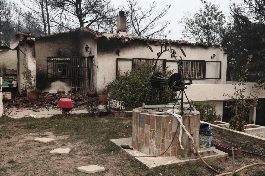 Φωτιά στην Αττική: Το μέγεθος της καταστροφής σε εικόνες