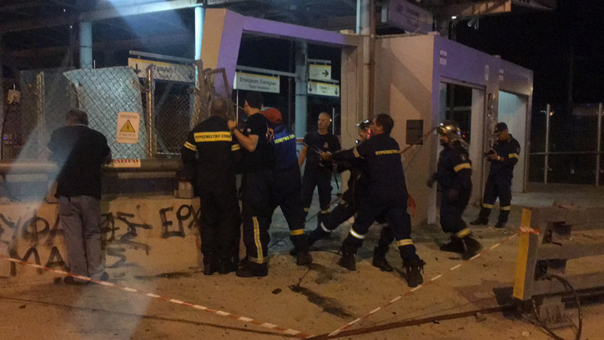 Σοβαρό δυστύχημα στην Παλλήνη: Αυτοκίνητο έπεσε σε στάση λεωφορείου - Ένας νεκρός και πέντε τραυματίες