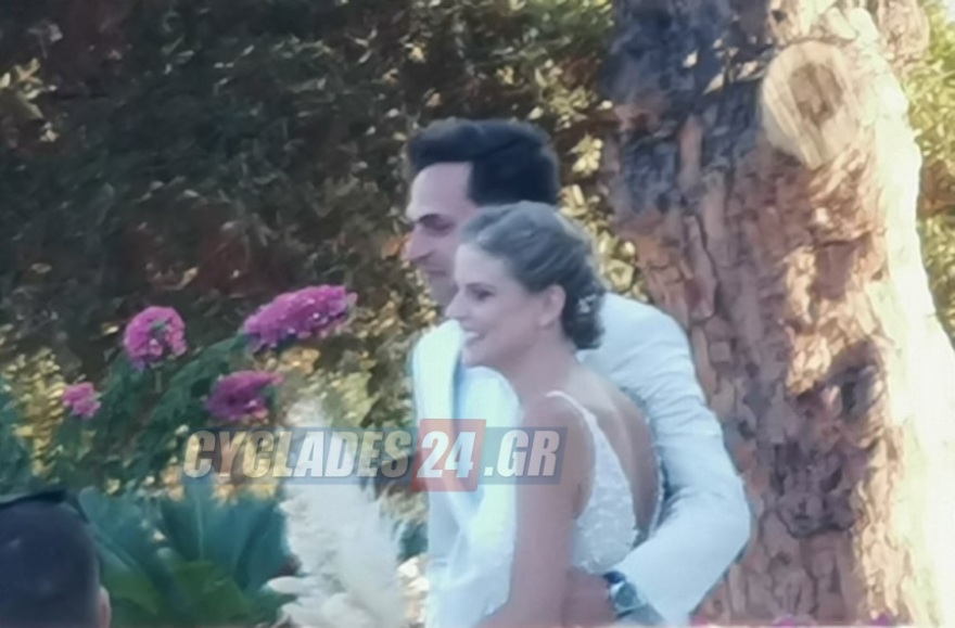 Δανάη Μιχαλάκη - Γιώργος Παπαγεωργίου: Ο λαμπερός γάμος στη Σύρο και το love story