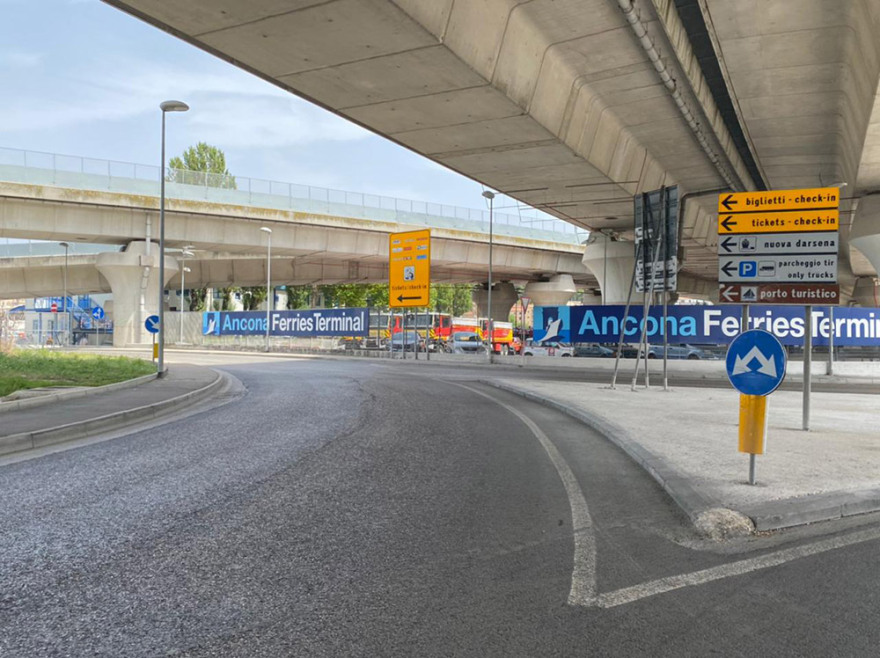 Πυρκαγιές: Κομβόι γαλλικών και αυστριακών πυροσβεστικών οχημάτων ταξιδεύουν για Ελλάδα μέσω Ανκόνας - Δείτε βίντεο