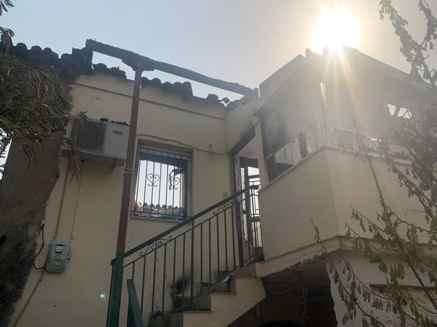 «Αυτοψία» του protothema.gr στην ορεινή Αρκαδία - Καταστροφές και στάχτες άφησε πίσω της η φωτιά 