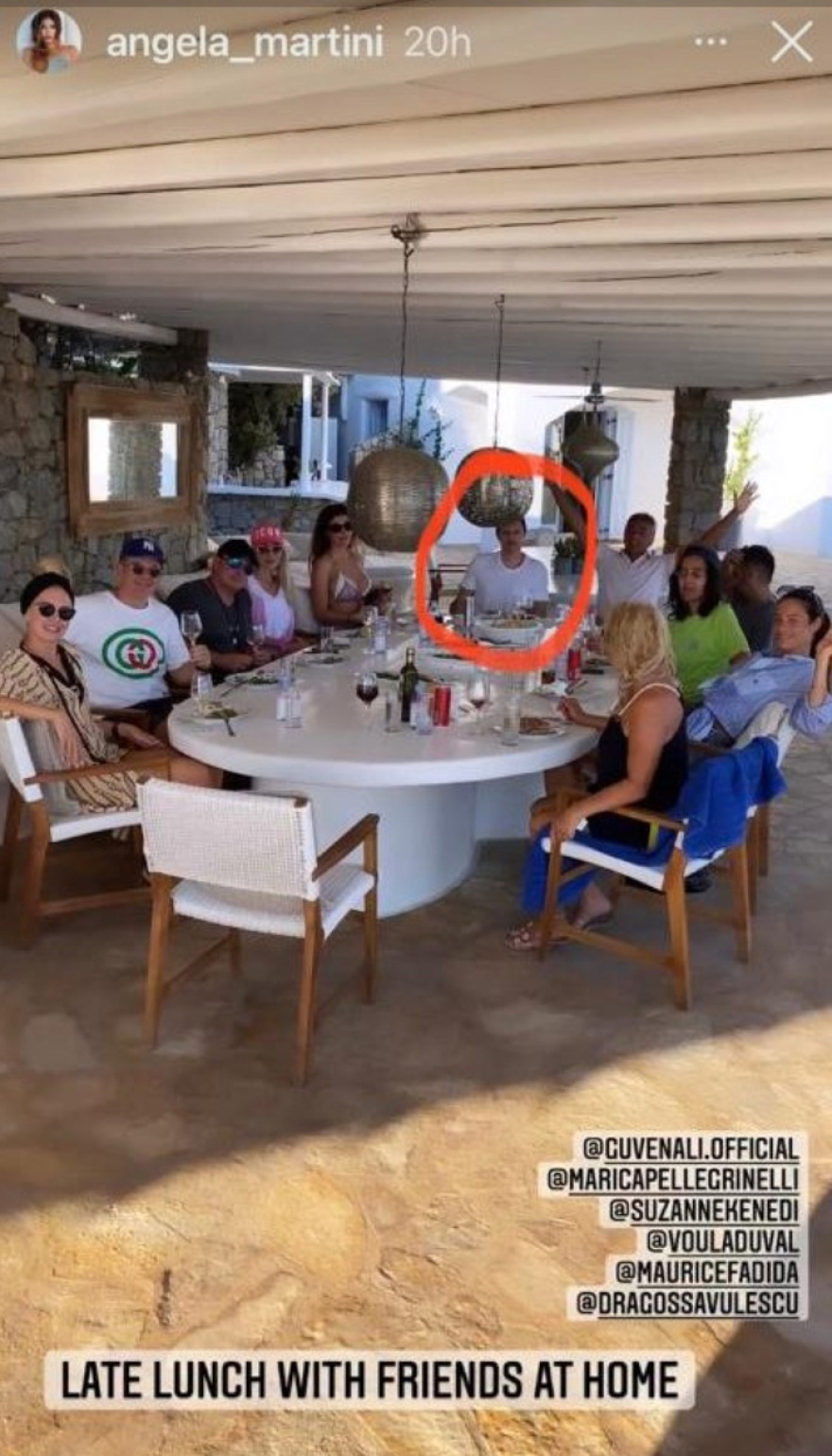 Άντζελα Μαρτίνι: Η καλλονή που «έκαψε» τον Σαβουλέσκου με τα stories της χλιδάτης ζωής στη Μύκονο που ανέβαζε στο Instagram