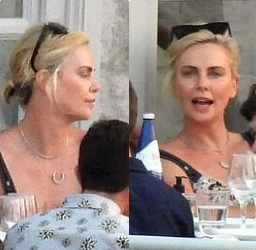 Σαρλίζ Θερόν: Βόλτες με τη μητέρα της στα σοκάκια της Ύδρας - Δείτε φωτογραφίες